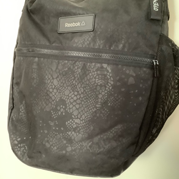 Reebok Studio Tote Gym Bag Snake Pattern - Picture 3 of 9